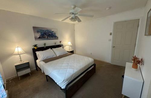 Long Pond House | Joy Cabin Where Family Friends Make Memories