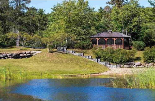 Mount Holly House | July 4th week open! Space, privacy, natural beauty, minutes to Okemo ski resort.