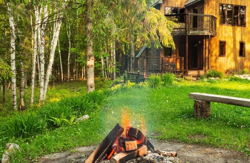 Lac Sainte-Marie Ski Chalet | Just 8 minutes away from Mont Sainte-Marie!