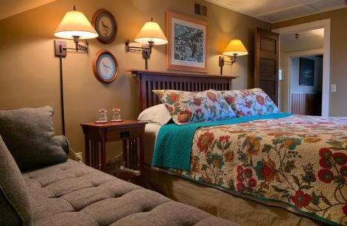 Eastsound Bed & Breakfast | Kangaroo House Bed & Breakfast