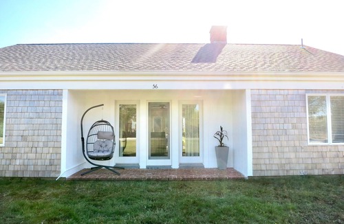 Katama House | Katama Getaway Walk to Norton Point/South Beach