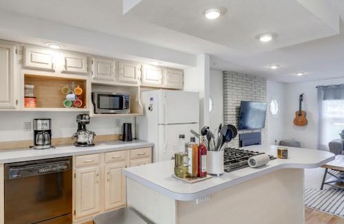 Barnstead House | Kayaks, Paddleboat! Lakefront Retreat in Barnstead