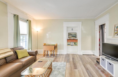 Kennebunk Apartment | Kennebunk Apartment w/Local Beach Access!