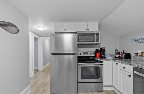 Kennebunk House | Kennebunk/Kennebunkport Beach House with Swimming Pool!