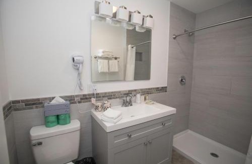Culloden Shores Hotel | Kenny's Tipperary Inn