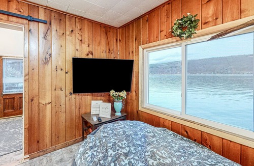 Pulteney Cottage | Keuka Lake-front cottage near vineyards with free WiFi, deck, & private grill
