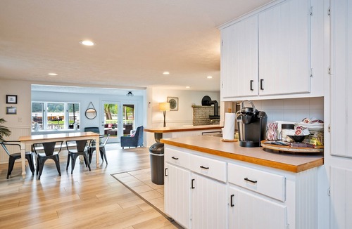 Hammondsport House | Keuka Lakefront | Walk to Hammonsport | 10 Guest