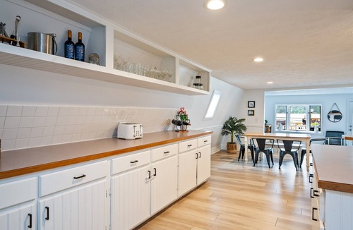 Hammondsport House | Keuka Lakefront | Walk to Hammonsport | 10 Guest