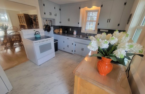 West Chatham House | Kid-Friendly Ridgevale Beach is an easy stroll from this comfy beach house!