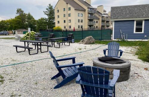 Killington Apartment | Killington resort: Walk to Mountain, Biking & Pool