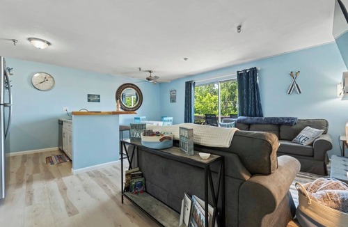 Gilford Condo | King Bed, Sleeps 6, Lake Winni Views & Pool