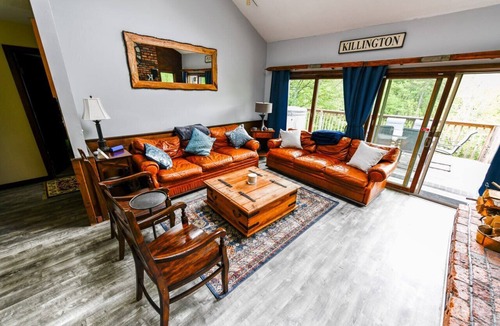 Killington Ski Chalet | Kingsbrook: Mountain chalet with Sauna, Hot Tub, AC!