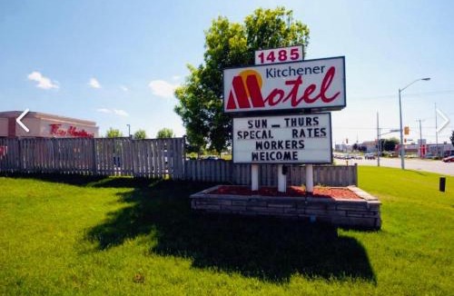 Rosemount Hotel | Kitchener Motel