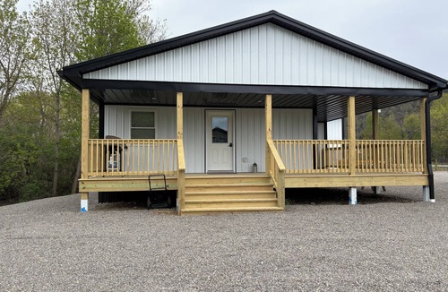 Bath House | Kozy Keuka Getaway