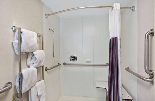 Long Wharf Hotel | La Quinta Inn & Suites by Wyndham New Haven