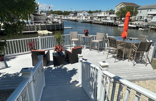 Beach Haven West House | Lagoon front Retreat - Pets welcome