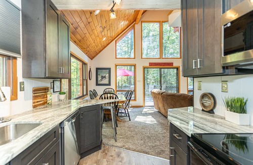 Lake Harmony Estates Cabin | Lake Chalet Private Beach Hot Tub Fire Pit Skiing Golf Walkable to the Lake.