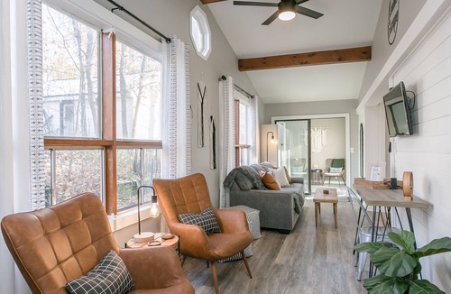 Canandaigua Cottage | Lake Escape >HOT TUB< Walk to the lake >CMAC<