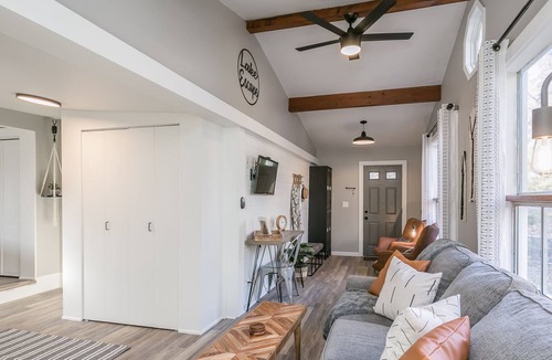 Canandaigua Cottage | Lake Escape >HOT TUB< Walk to the lake >CMAC<