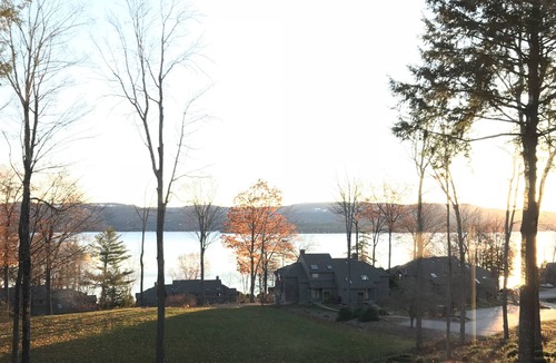 Bristol House | Lake found at the Ledges