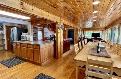 New Marlborough House | LAKE FRONT LAKE BUEL Monterey New Marlborough 10 M GREAT BARRINGTON PRIVATE DOCK