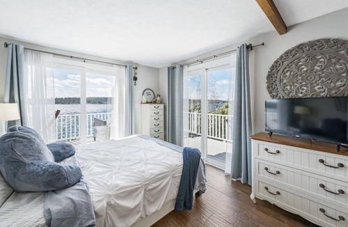 Gilford House | Lake Front Private Home - Winnipesaukee - Gilford NH