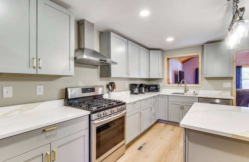 Barnstead House | Lake, Golf & More! Getaway in Center Barnstead