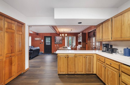 Lake Harmony Estates House | Lake Harmony Cabin - sleeps 13, game room, open common area, hot tub