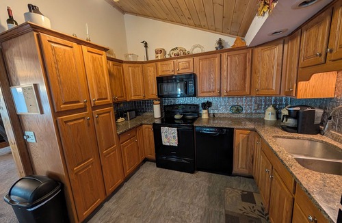 Seneca Falls House | Lake House getaway! 2-bedroom Cayuga Lake, lake front property!