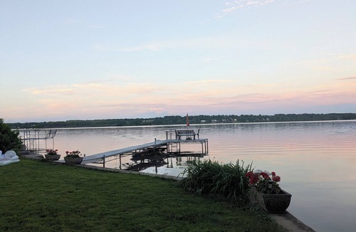 Seneca Falls House | Lake House getaway! 2-bedroom Cayuga Lake, lake front property!