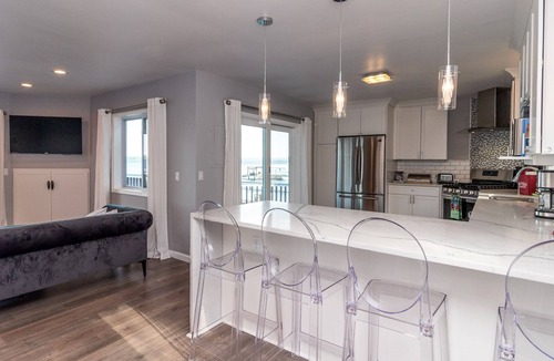 Geneva Cottage | Lake Life: Wine Country and Lake Living