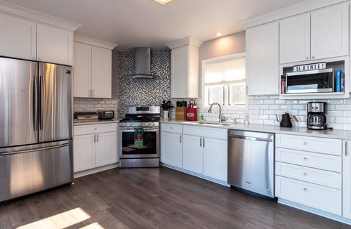 Geneva Cottage | Lake Life: Wine Country and Lake Living