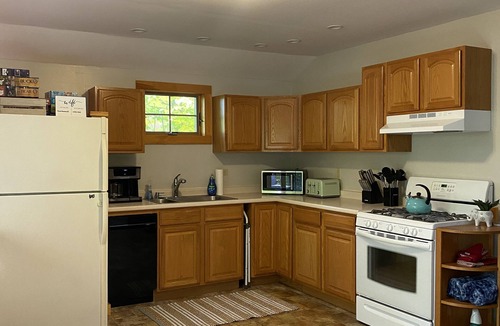 Newbury Apartment | Lake & Mount Sunapee Apartment Getaway