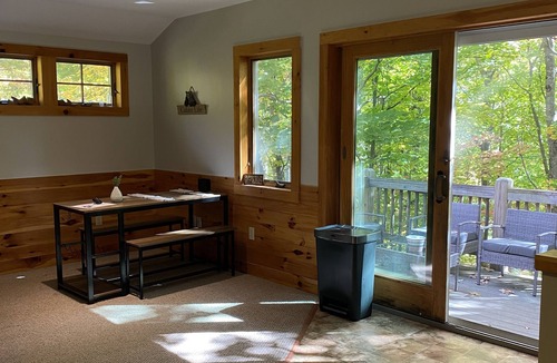 Newbury Apartment | Lake & Mount Sunapee Apartment Getaway