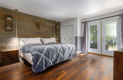 Labelle Ski Chalet | Lake | Pool Table | Au Pied du Lac