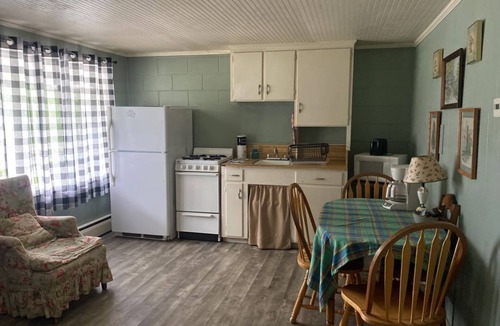 Holderness Hotel | Lake Suite 6, Full Kitchen, Private Beach + Dock Access, Not Dog Friendly