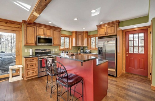 Moultonborough Cabin | Lake Winnipesaukee, Suissevale Modern Cabin