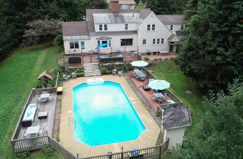 Laconia House | Lake Winnipesaukee House w/ Pool, Fast Wi-Fi, Laundry, Stocked Kitchen and TV!