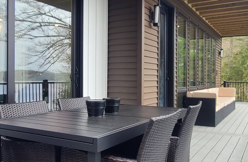 Alton Bay House | Lake Winnipesaukee Modern Lake House Getaway