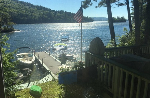 Alton Cottage | Lake Winnipesaukee Private Waterfront 3-bedroom cottage & dock in Roberts Cove.