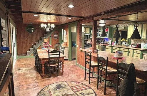 Alton Cottage | Lake Winnipesaukee View and Access - Stones throw to Public Beach and Boat Ramp
