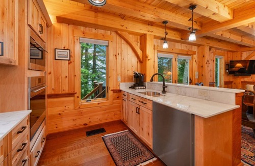 Meredith House | Lake Winnipesaukee waterfront Sleeps 10 Meredith NH