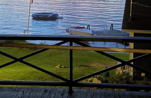 Laconia House | Lake Winnipesaukee Waterfront: Boat Slip, Spectacular Views, Weirs Beach
