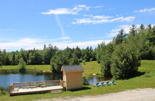 Londonderry House | Lakefront 9BR Retreat - Hot Tub + Game room + Sleeps 15