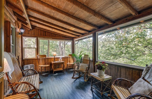 Chesapeake Ranch Estates-Drum Point House | Lakefront Cabin Near Solomons Island w/Hot Tub