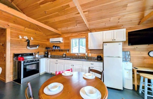 Franklin House | Lakefront Cabin w/Fire Pit & Yurt Experience, dog