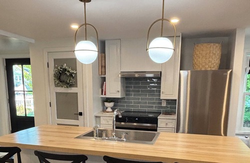 Elmhurst House | LAKEFRONT Contemporary Cottage. Chautauqua Lake 3 bed 2 bath home sleeps 10!