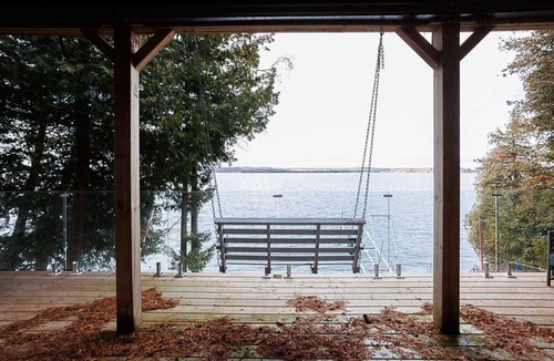 Roseneath Cottage | Lakefront Cottage w/New Hot Tub, Skiing Nearby, Games Room & Stunning Views