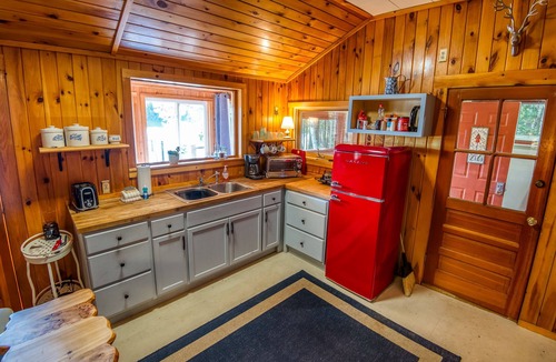 West Newfield Cottage | Lakefront Cottage with Private Dock and Kayaks. Dog-Friendly