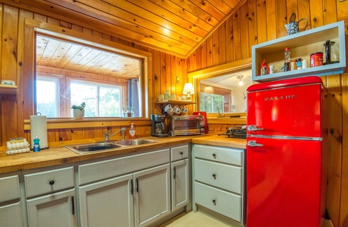 West Newfield Cottage | Lakefront Cottage with Private Dock and Kayaks. Dog-Friendly